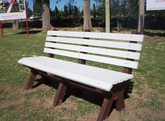 Mobiliario de plástico reciclado